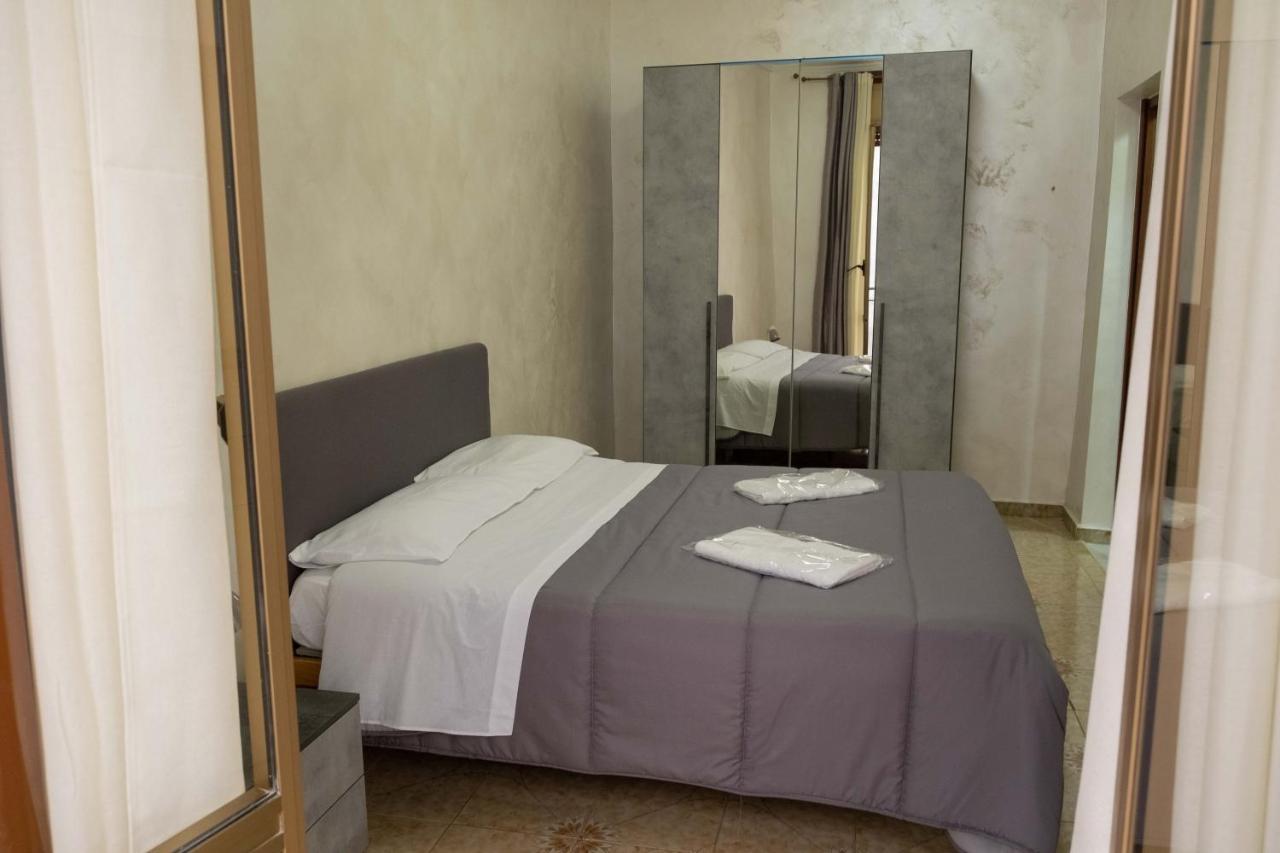 Casa Vacanza Russo Enzo 那不勒斯 外观 照片