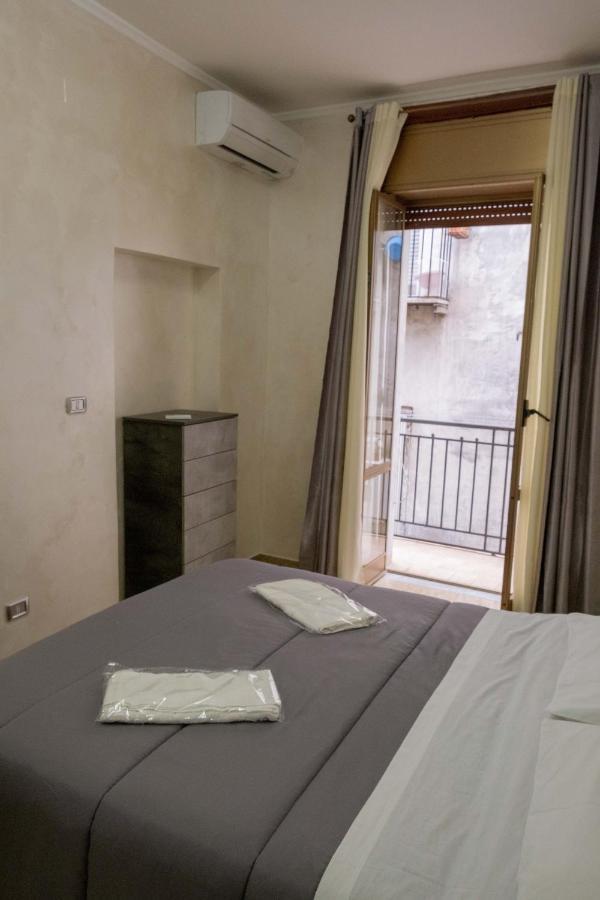 Casa Vacanza Russo Enzo 那不勒斯 外观 照片