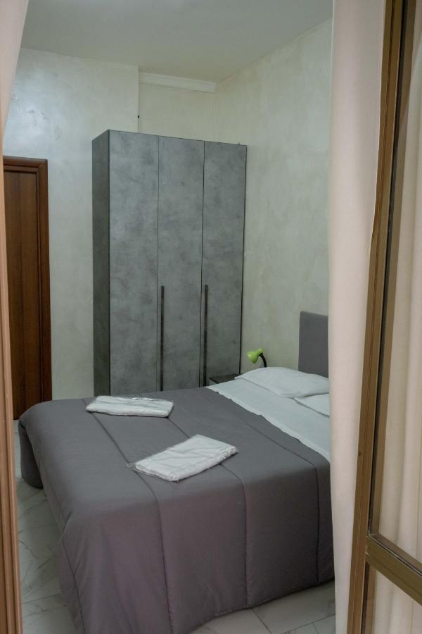 Casa Vacanza Russo Enzo 那不勒斯 外观 照片
